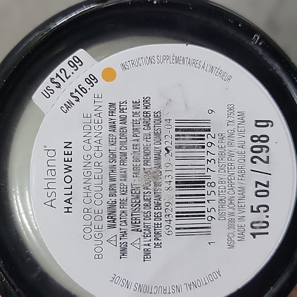Ashland Halloween Color Changing Candle. - Picture 3 of 6